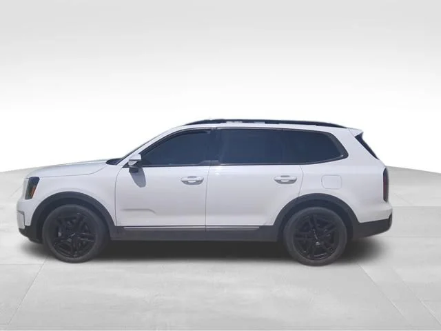 Used 2023 White Kia SX X-Line image 6