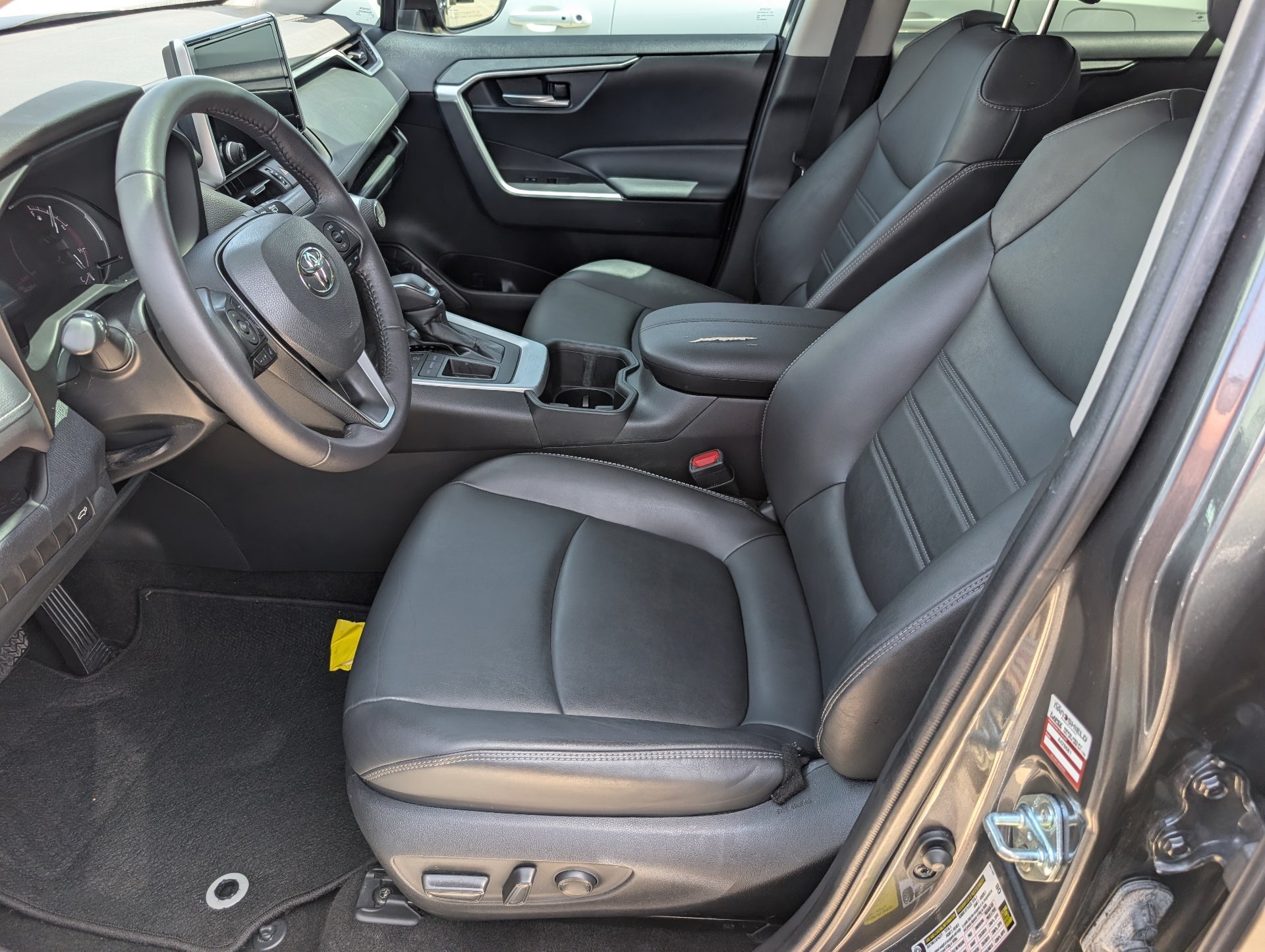 Used 2023 Gray Toyota XLE Premium image 8