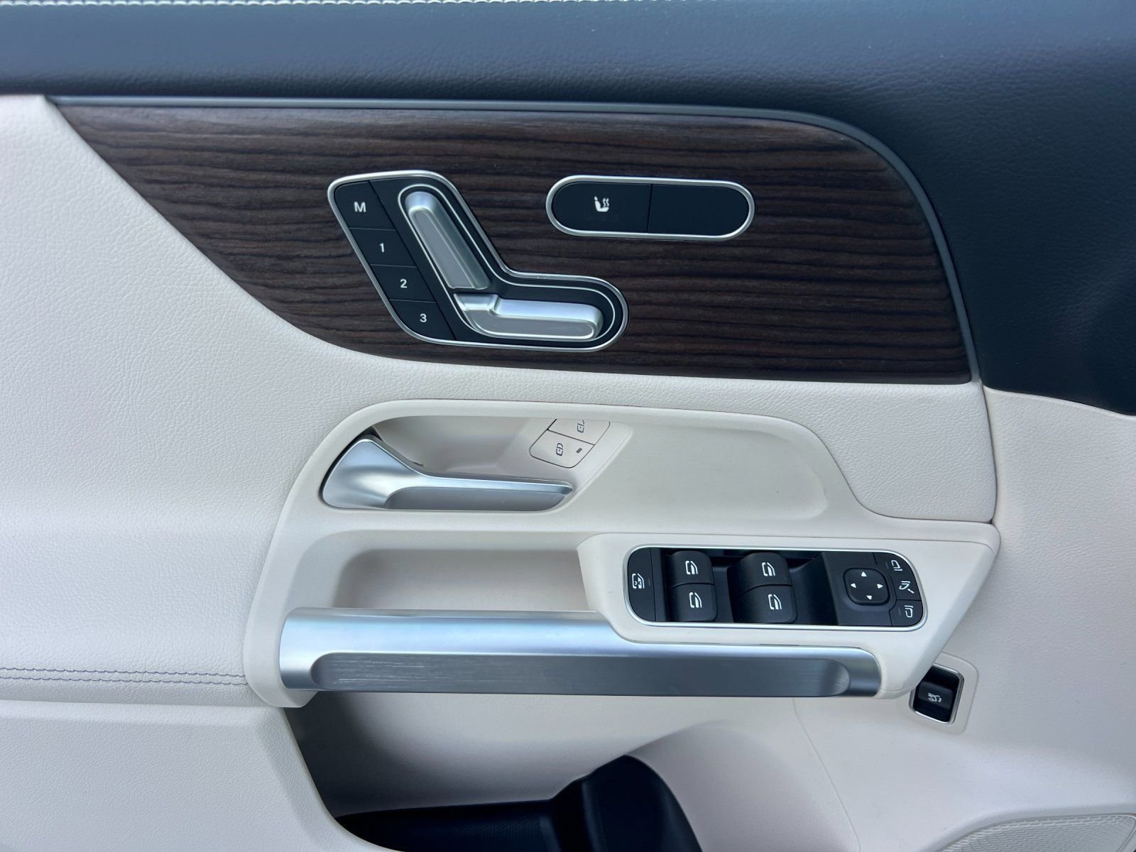New 2026 Polar White Mercedes-Benz 250 image 14