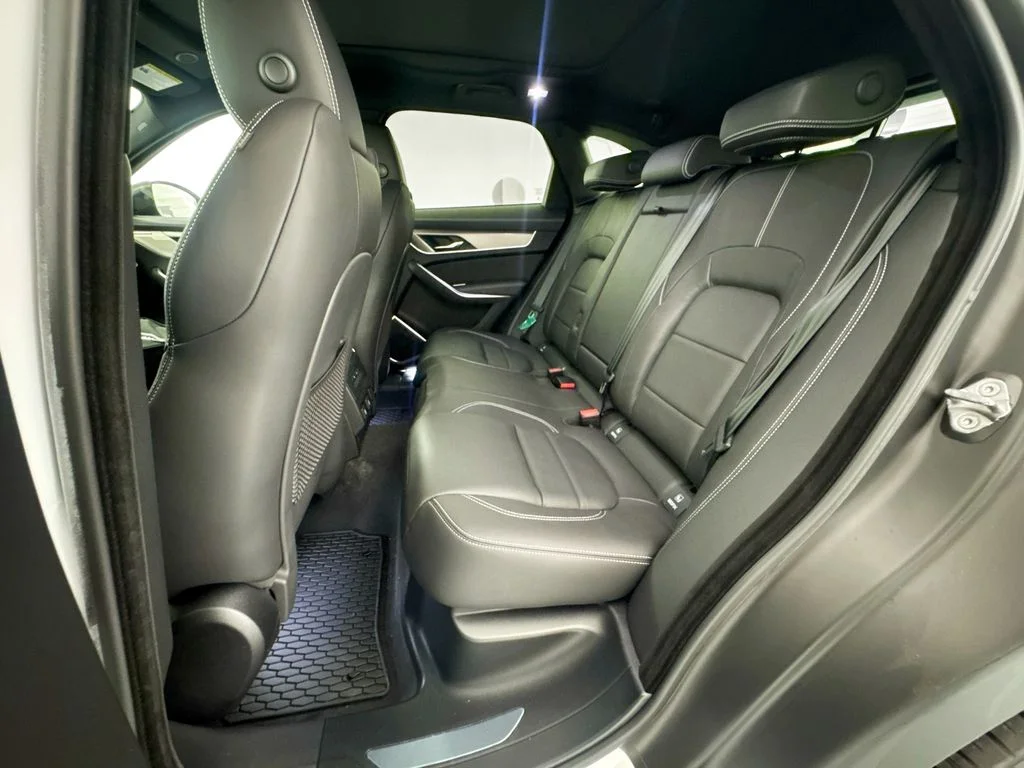 2026 Jaguar F-Pace R-Dynamic S - Photo 25
