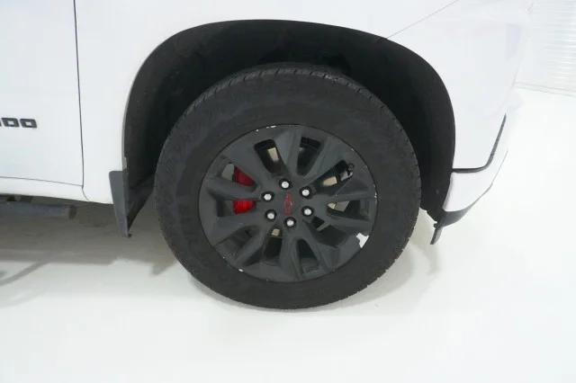 Used 2022 WHITE Chevrolet Custom image 5