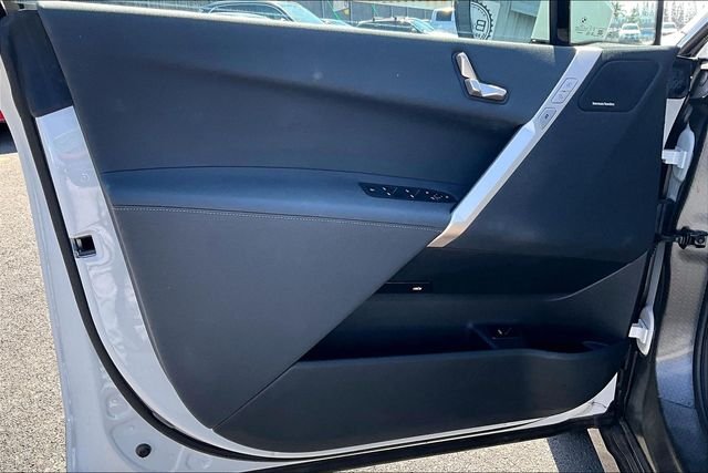 2025 BMW iX 50 - Photo 17