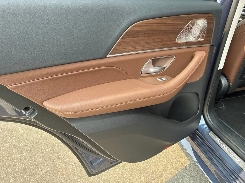 New 2026 Twilight Blue Metallic Mercedes-Benz GLE 450 image 17