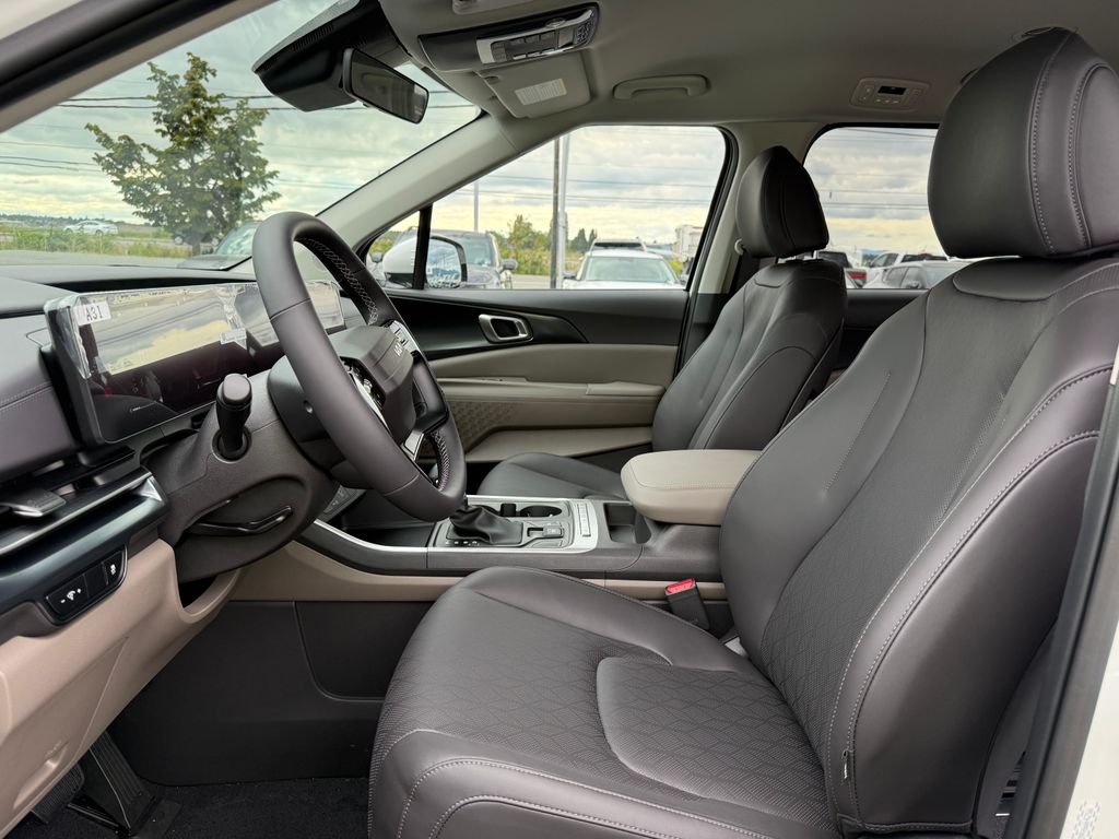 New 2027 Snow White Pearl Kia LXS image 16