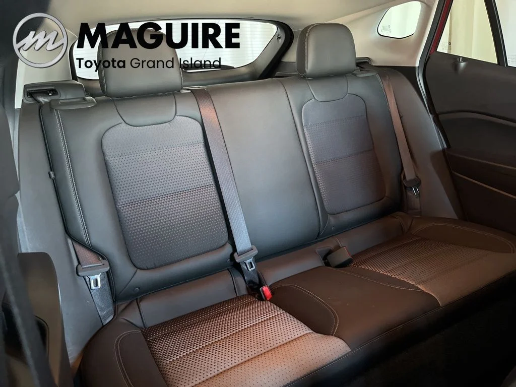 Used 2025 Red Chevrolet LT image 34