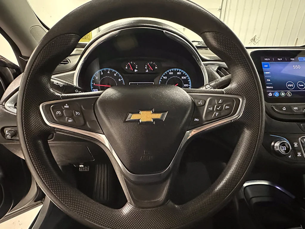 Used 2020 SILVER ICE METALLIC Chevrolet LT image 32