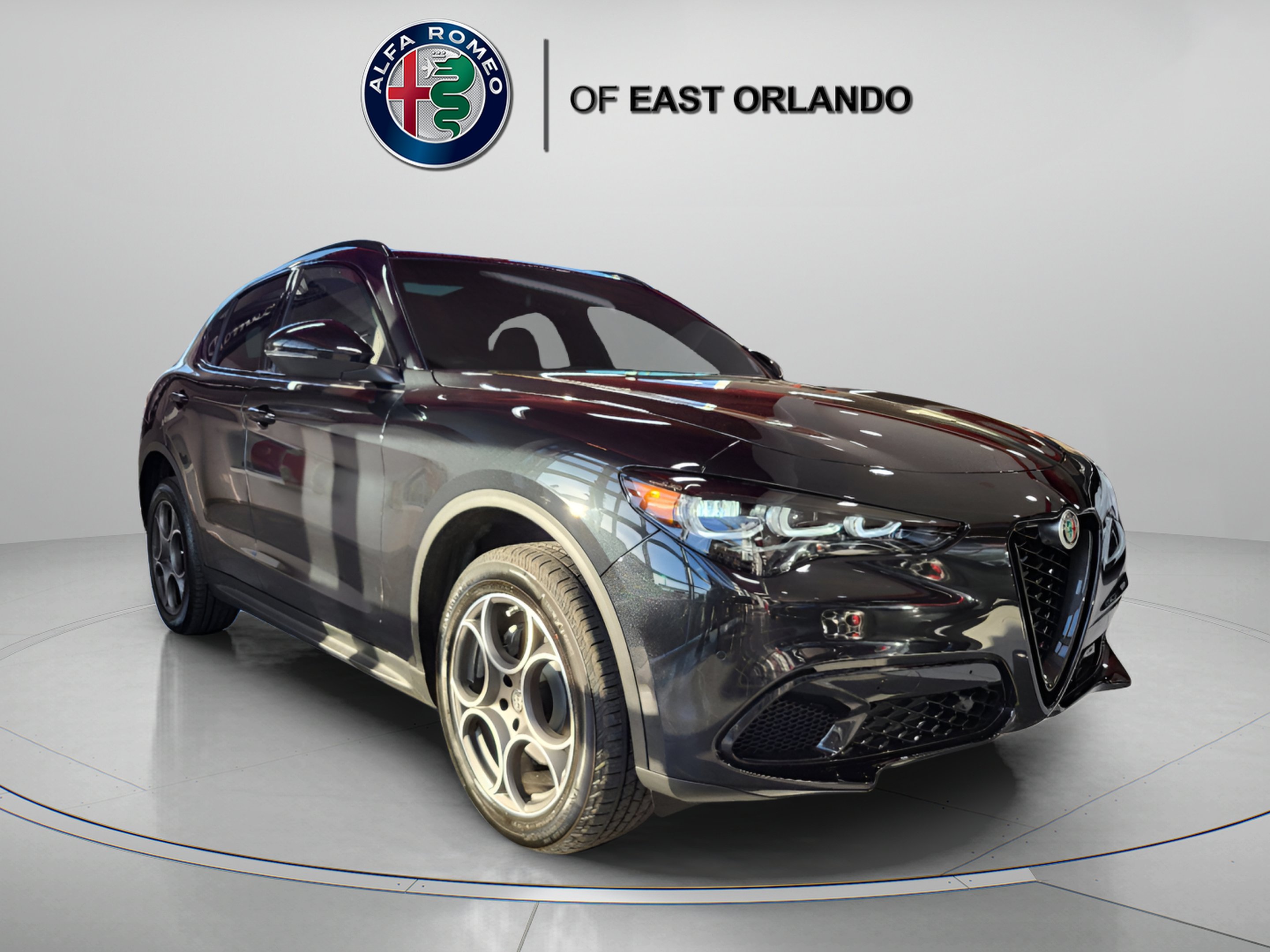 New 2025 Vulcano Black Metallic Alfa Romeo SPRINT image 1