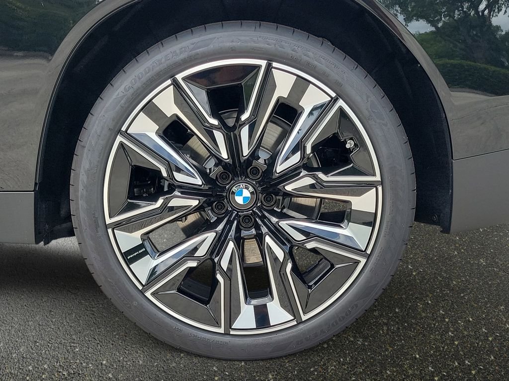 New 2026 Black Sapphire Metallic BMW 30 xDrive image 17