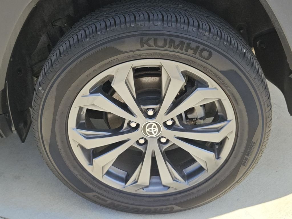 Used 2023 Silver Toyota XLE Premium image 46