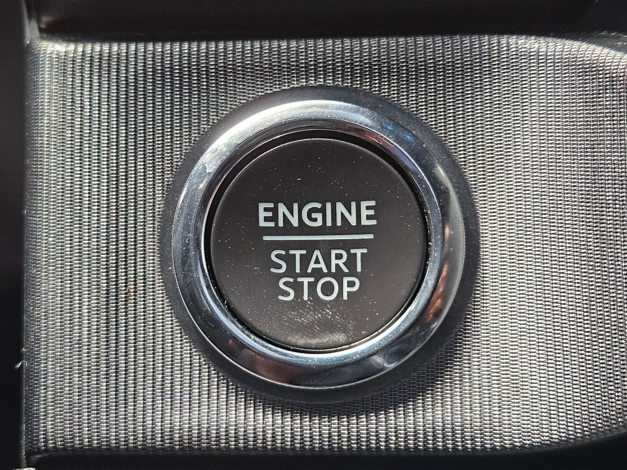 Used 2025 Agate Black Metallic Ford Platinum image 19