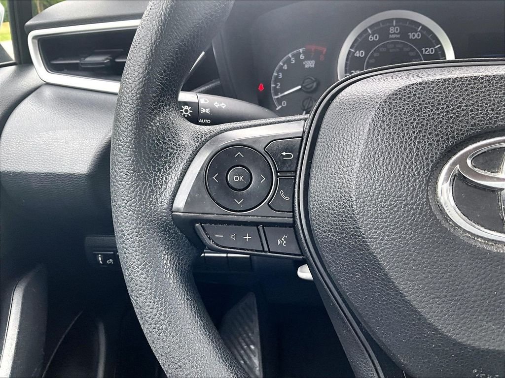 Used 2020 Silver Toyota LE image 23