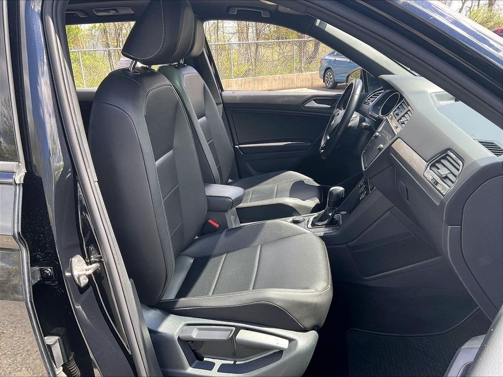 Certified Used 2021 Black Volkswagen 2.0T SE R-Line Black image 11