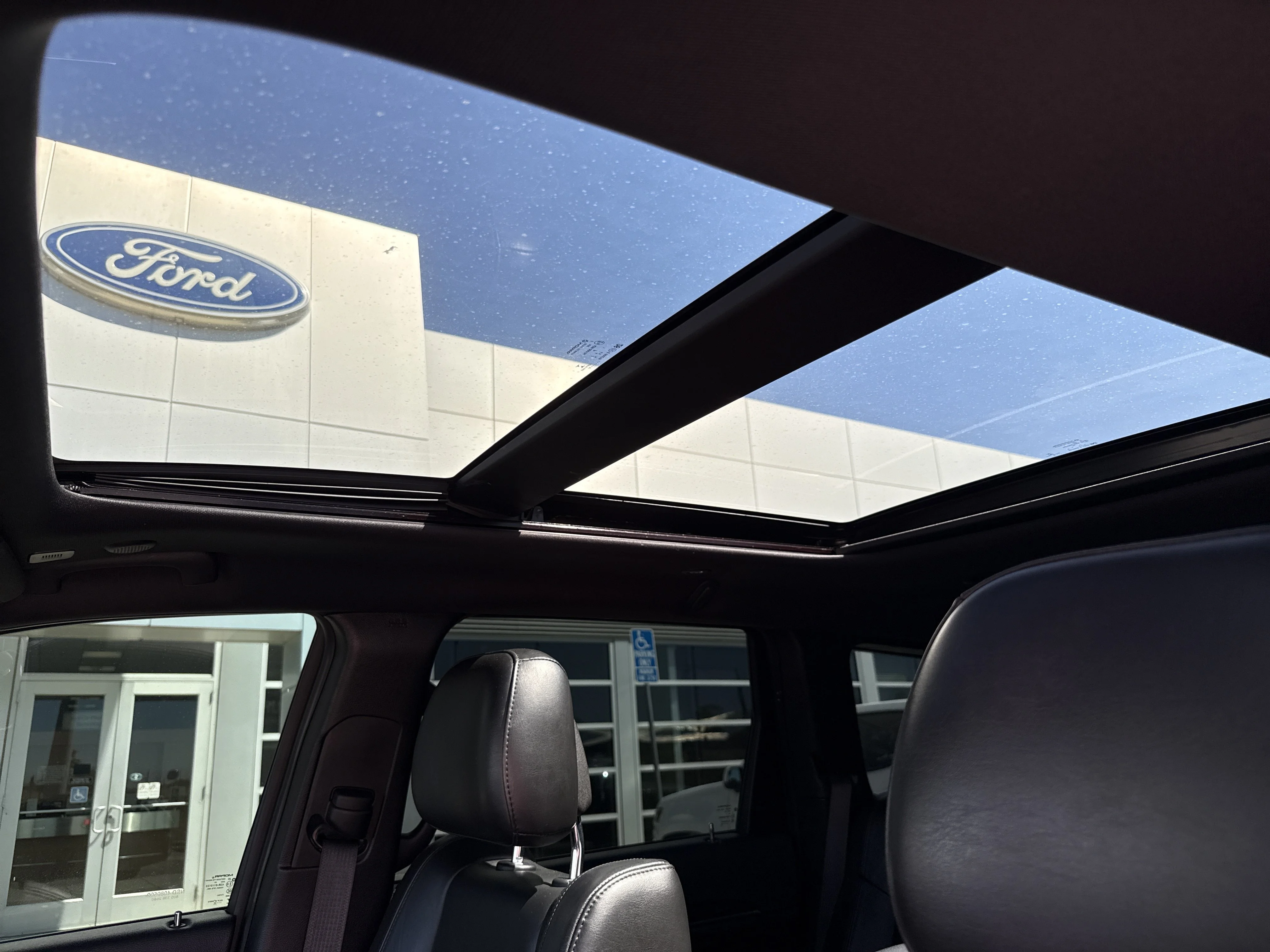 Used 2020 Diamond Black Crystal Pearlcoat Jeep Limited image 20