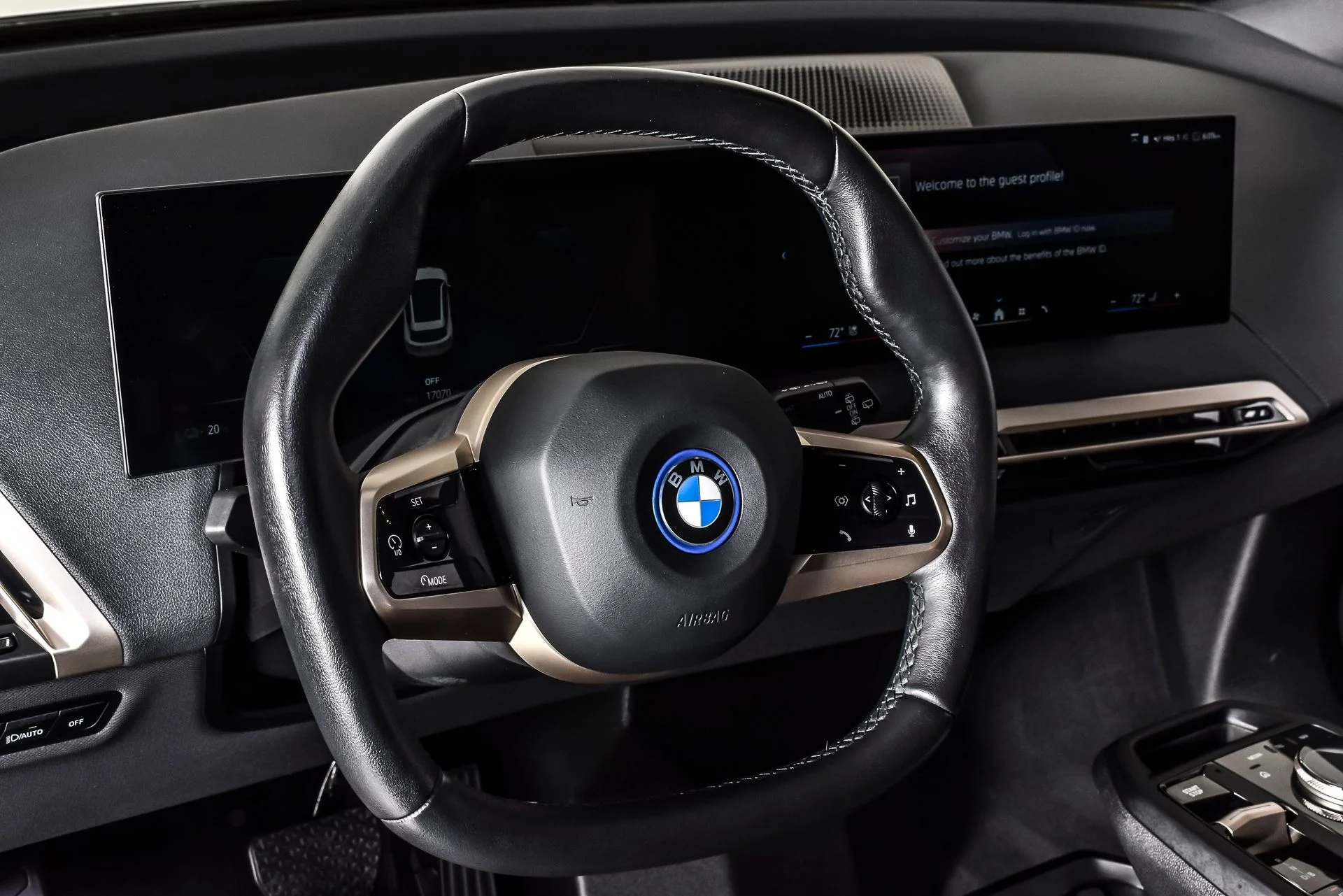 Used 2024 Alpine White BMW xDrive50 image 17