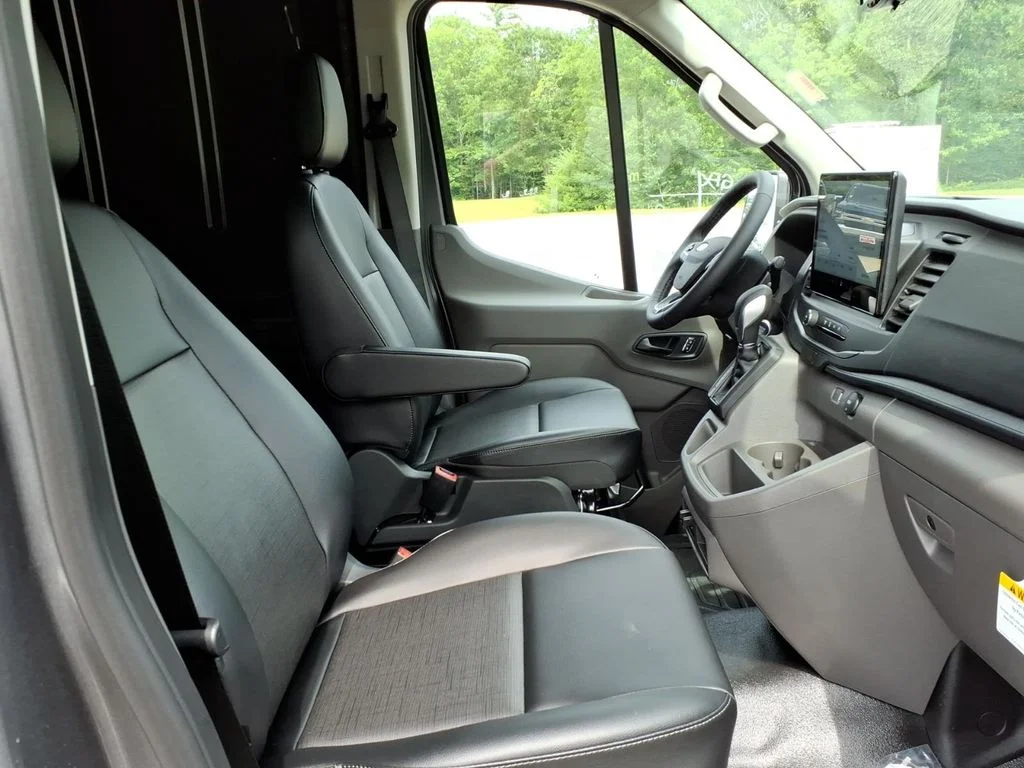 New 2026 Carbonized Gray Metallic Ford Base image 10