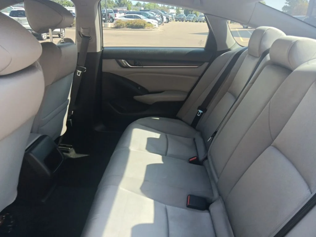 Used 2019 Modern Steel Metallic Honda LX image 29