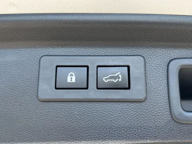 Used 2020 Silver Subaru Sport image 40