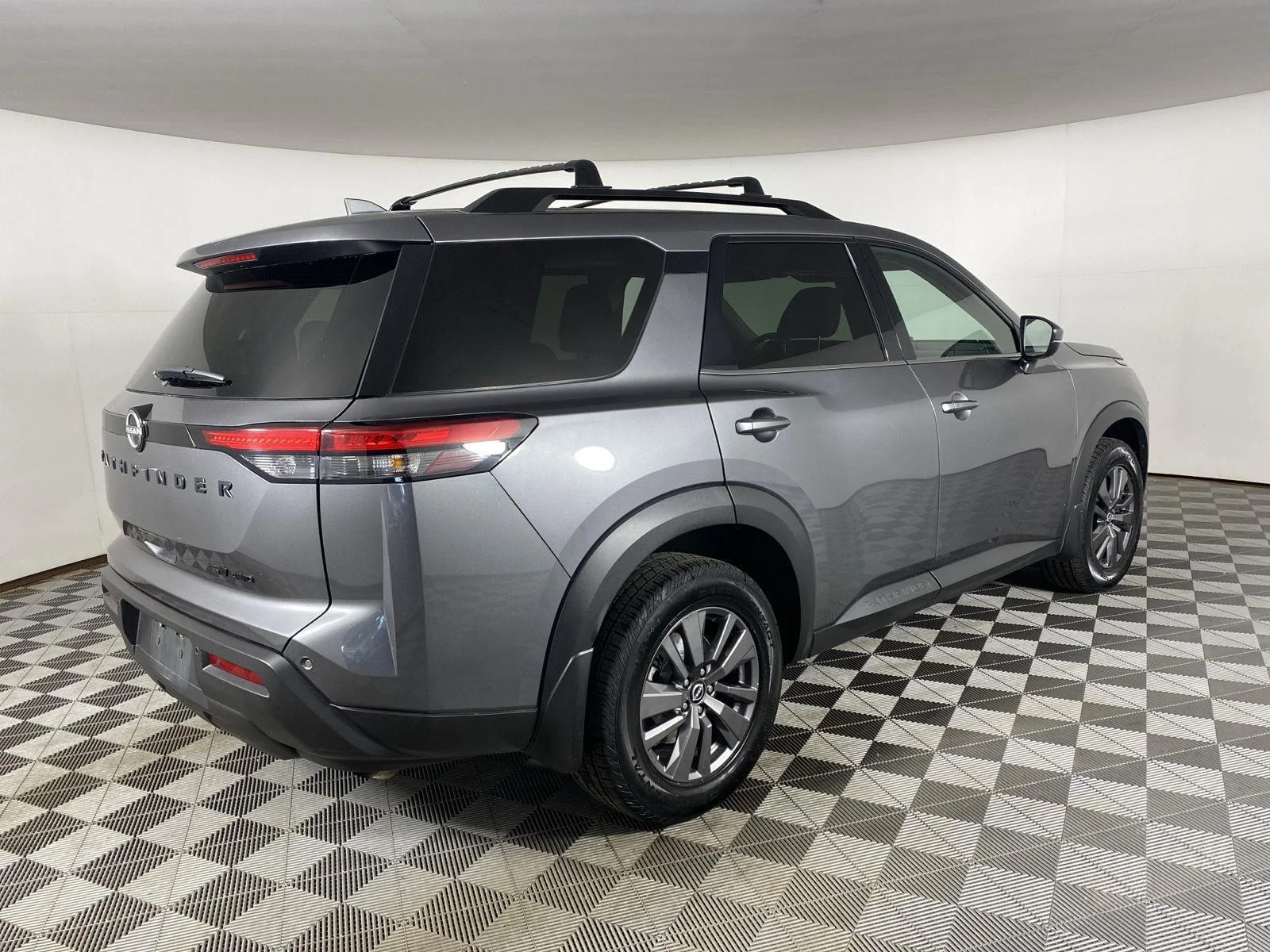 Used 2022 Gun Metallic Nissan SV image 8