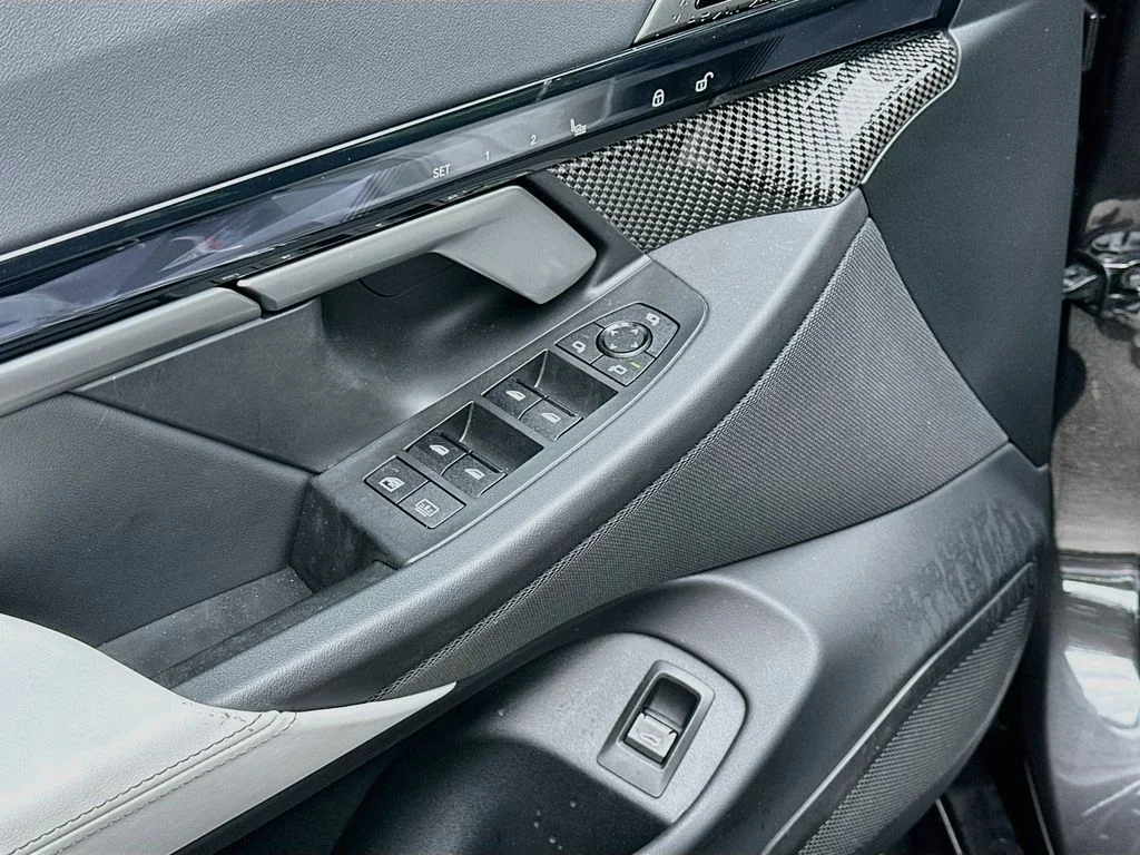 Used 2025 Dark Graphite BMW Base image 18