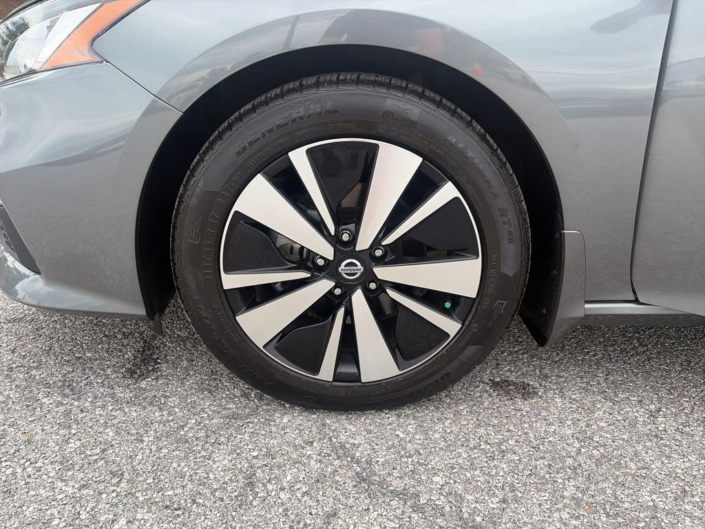 Used 2022 Gray Nissan 2.5 SV image 26