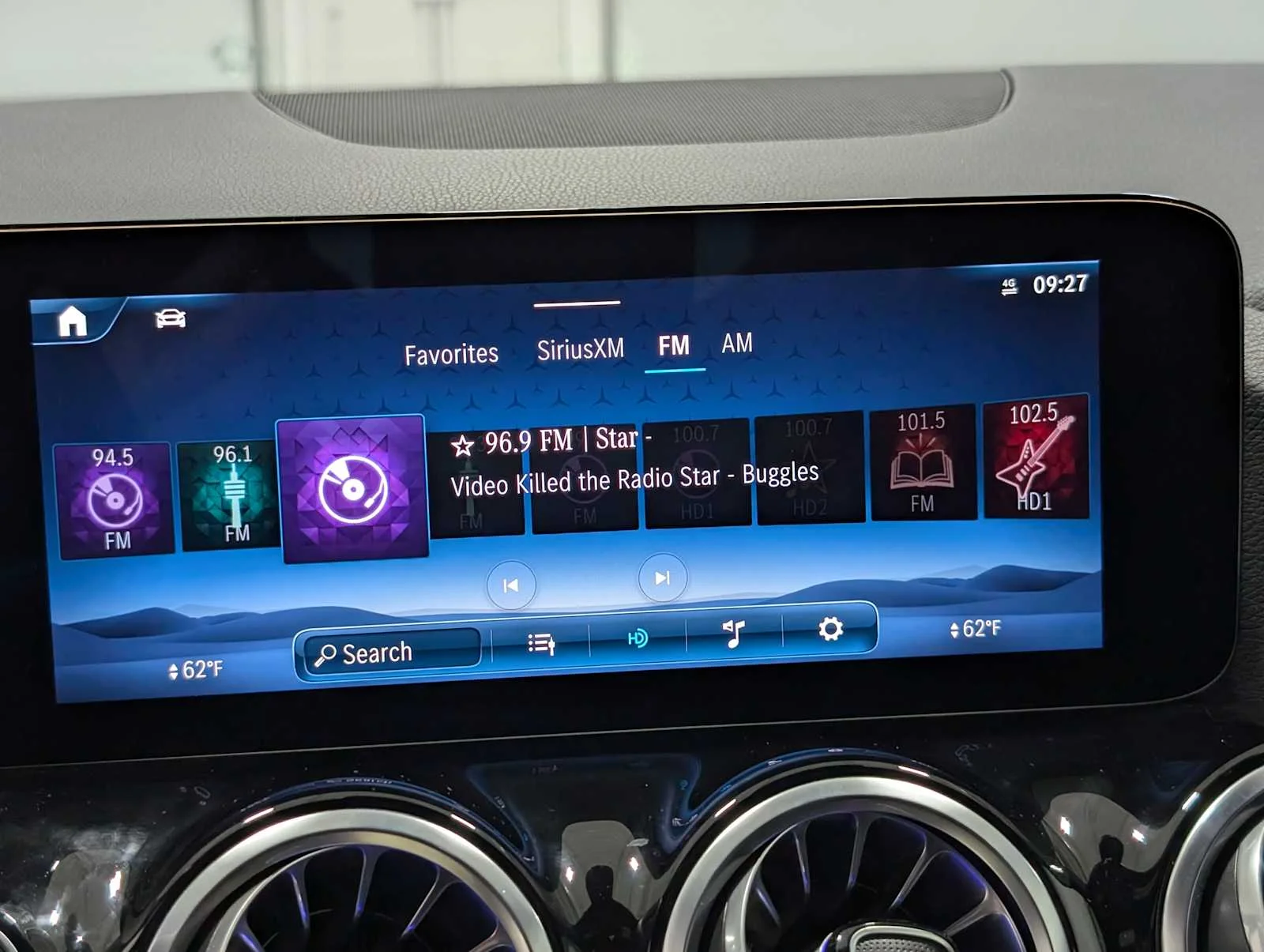 Certified Used 2025 Night Black Mercedes-Benz GLA 250 image 24