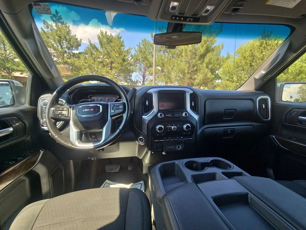 Used 2021 Gray GMC SLE image 40