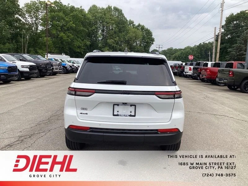 Used 2023 White Jeep Altitude X image 6