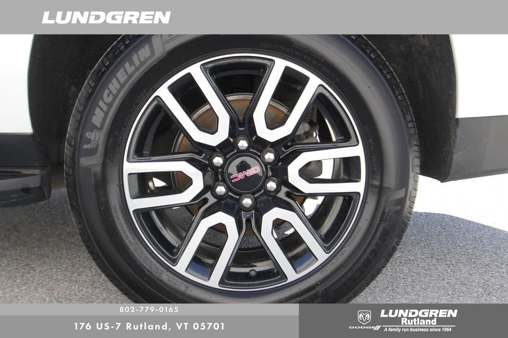 Used 2023 White GMC AT4 image 14