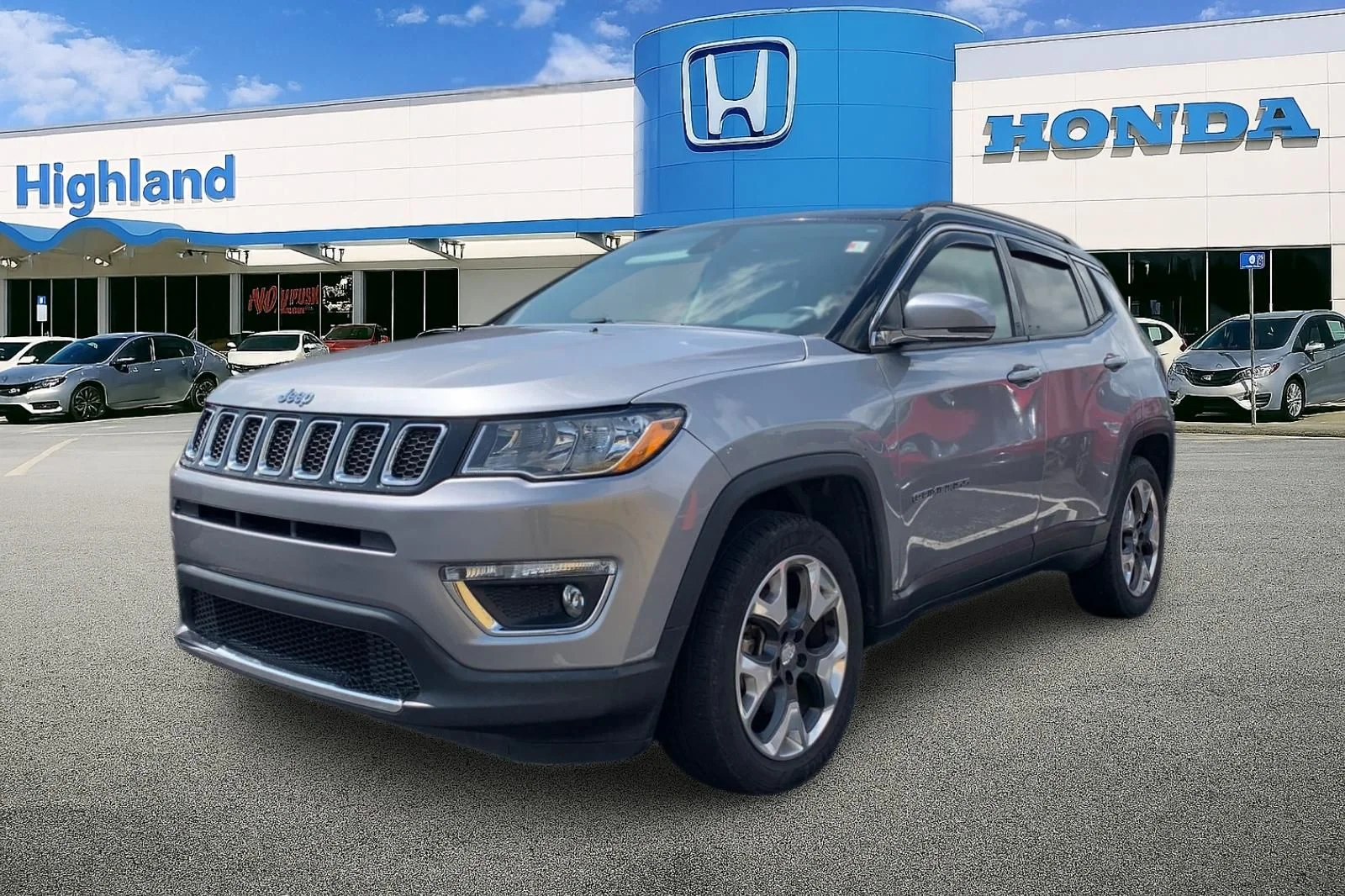 Used 2018 Silver Jeep Limited image 1