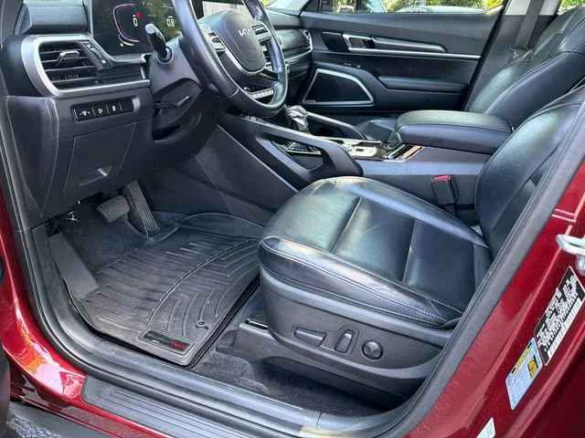 Used 2023 Red Kia S image 9