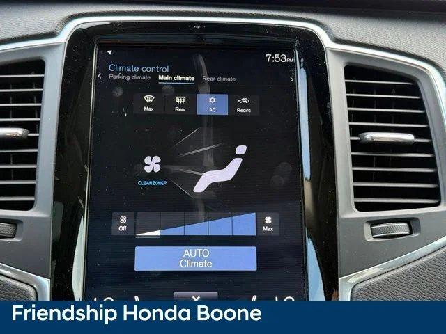 Used 2019 White Volvo T6 Momentum image 25