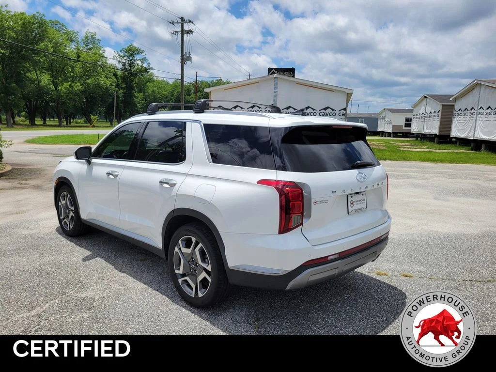 Used 2023 White Hyundai SEL image 3