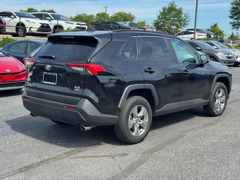 Used 2025 Midnight Black Metallic Toyota XLE image 3