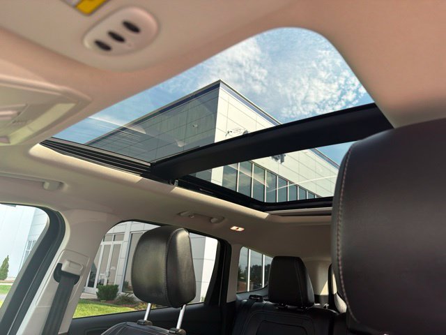 Used 2019 Silver Ford Titanium image 24