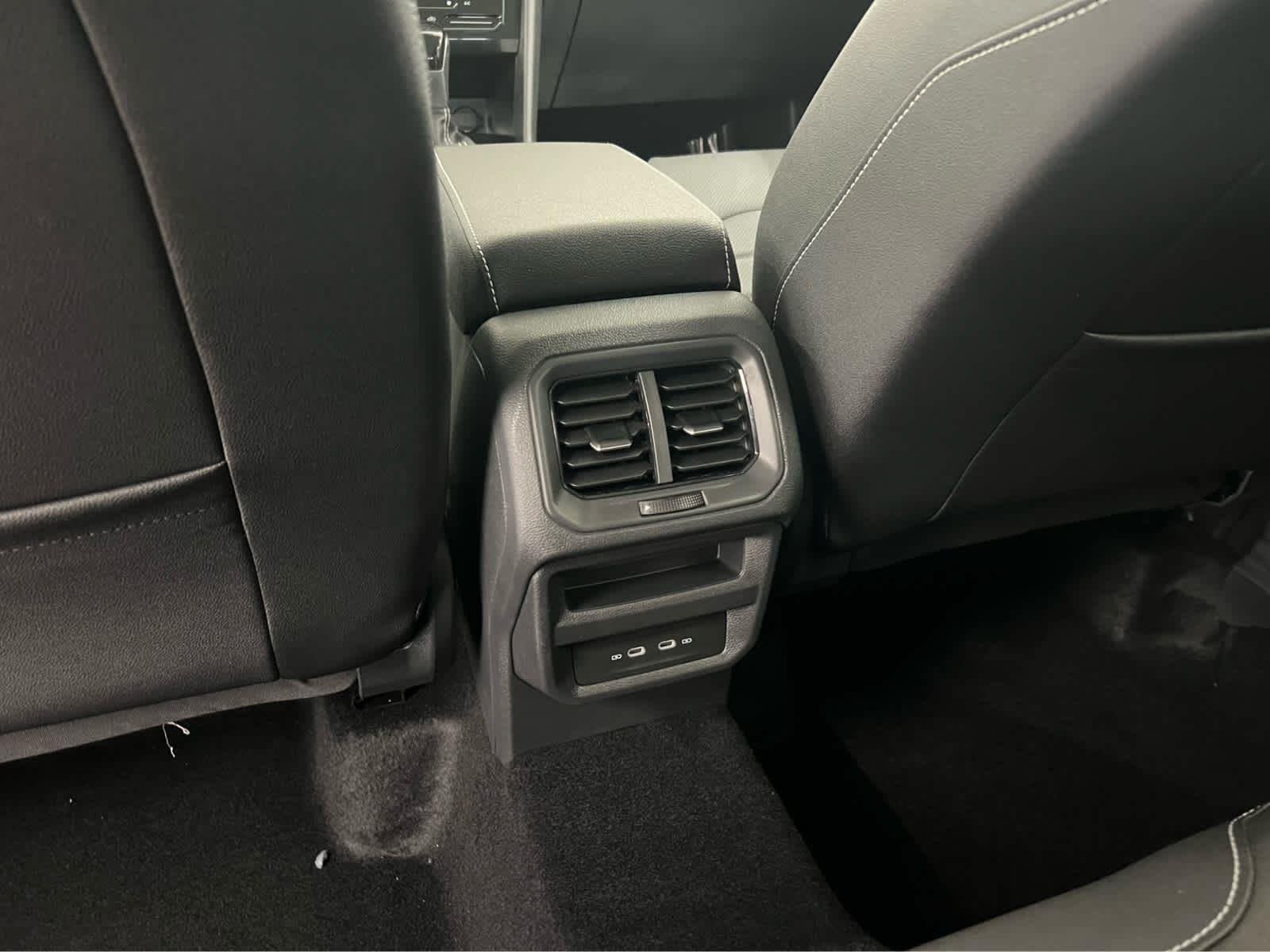 New 2026 Pure White Volkswagen SEL image 28