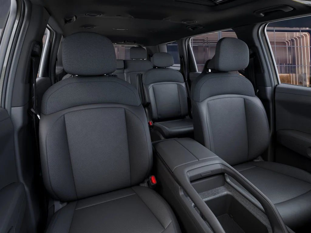 New 2027 Ivory Silver Kia S image 15