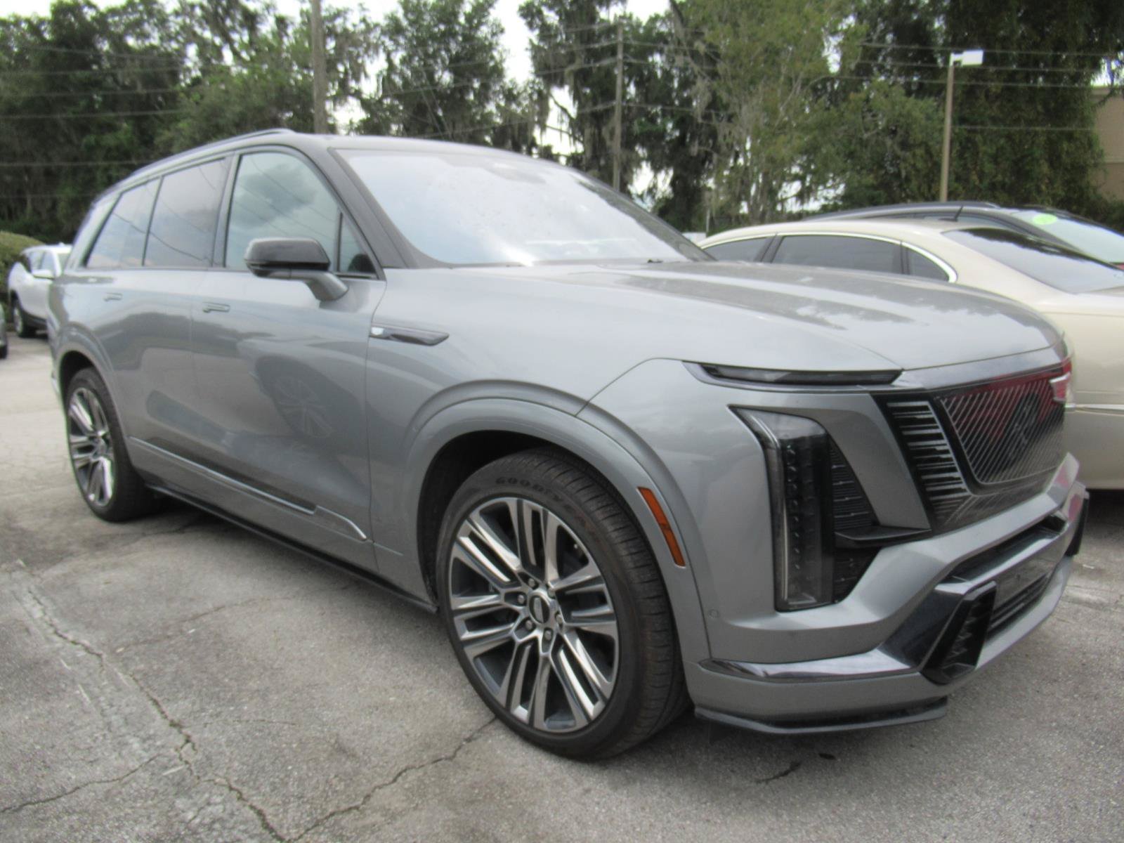 2026 Cadillac VISTIQ Platinum Sport