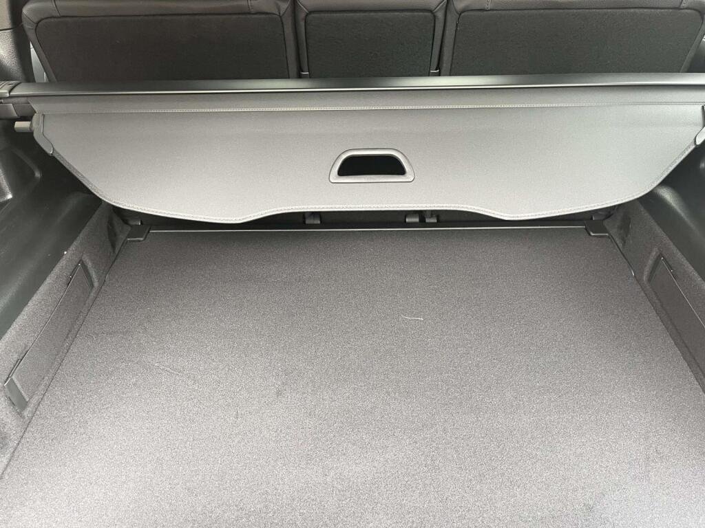 New 2026 Mountain Grey Metallic Mercedes-Benz GLB 250 image 18