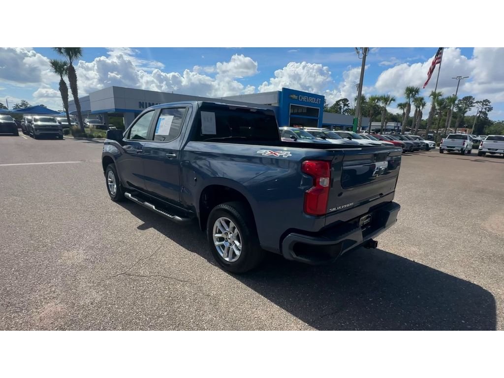 Used 2024 Lakeshore Blue Metallic Chevrolet RST image 4