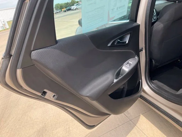 Used 2025 Gray Chevrolet LT image 27
