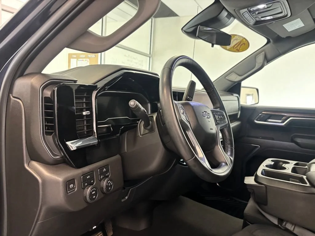 2024 Chevrolet Silverado 1500 RST - Photo 12