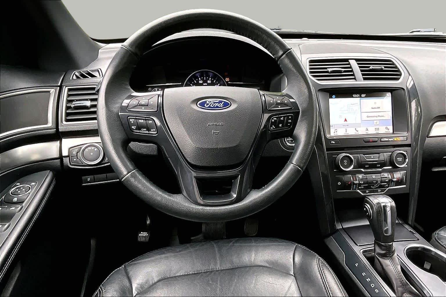 Used 2018 Blue Metallic Ford XLT image 6