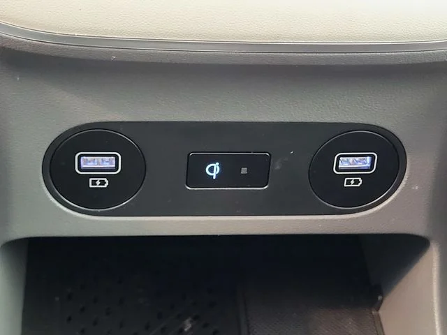 Used 2024 Blue Hyundai SEL image 13