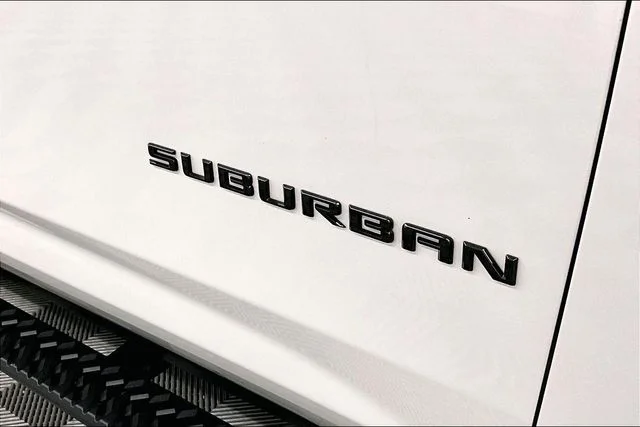 2025 Chevrolet Suburban Z71 - Photo 11