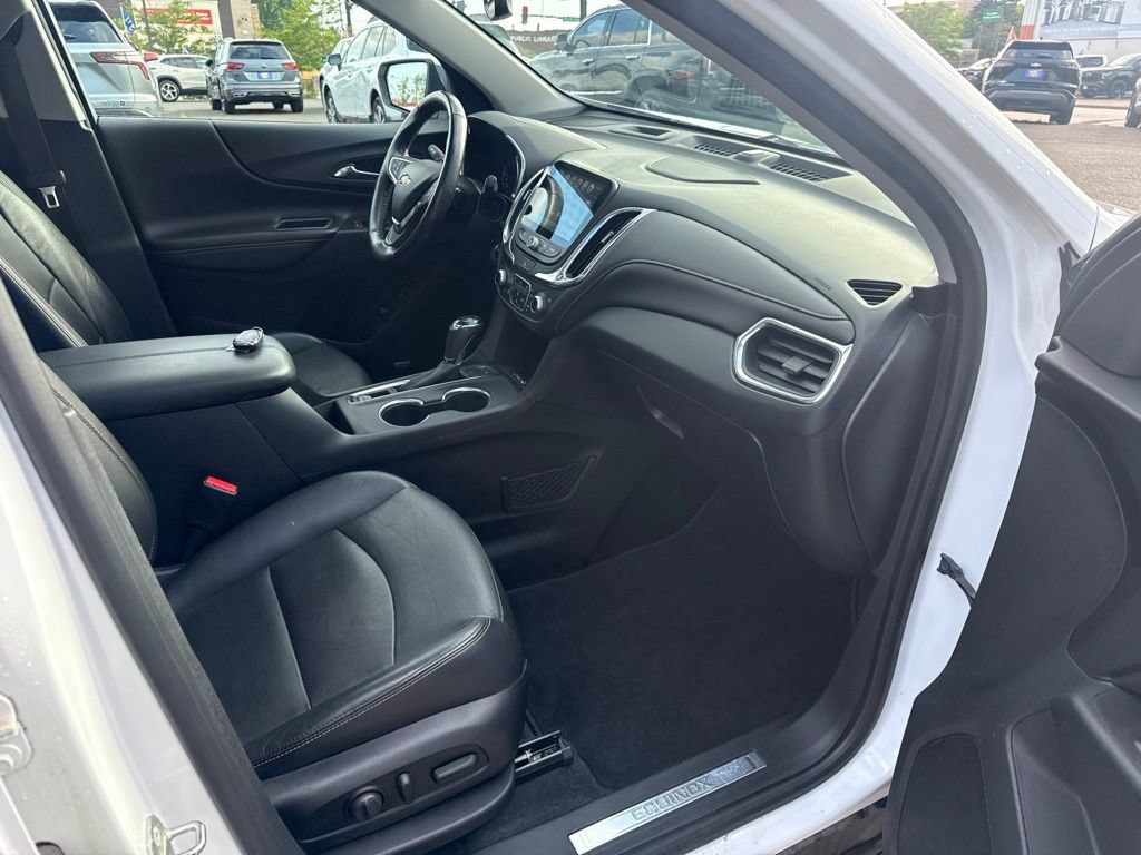 Used 2018 SUMMIT WHITE Chevrolet Premier image 40