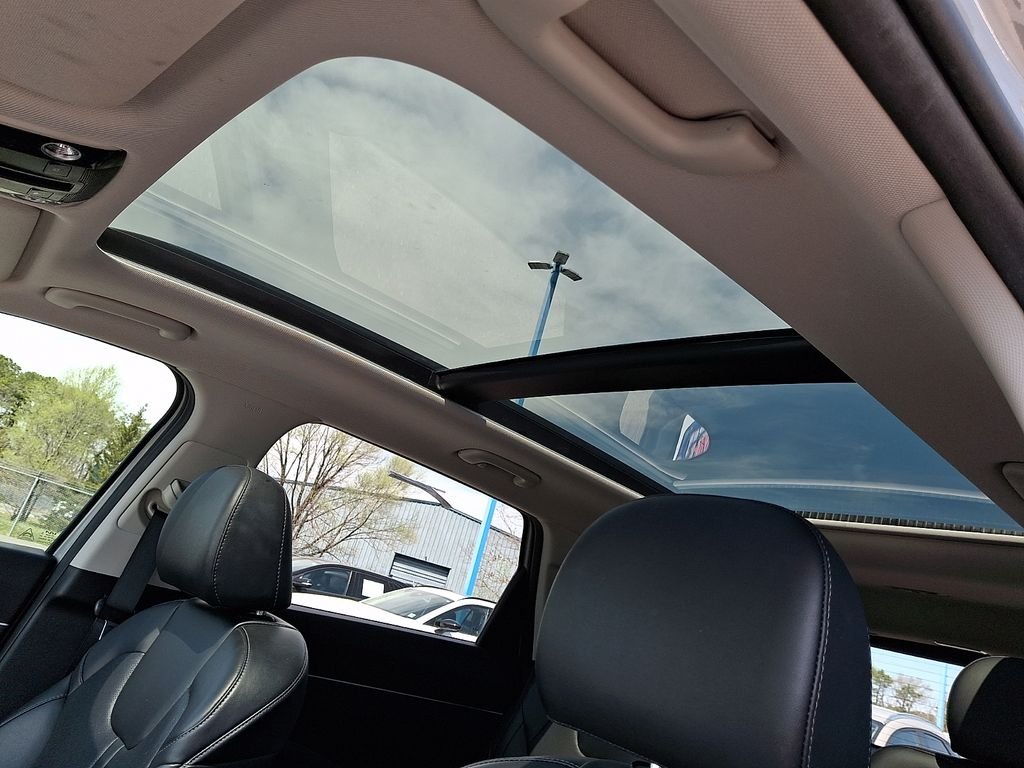 Used 2023 Gray Kia X-Line EX image 14