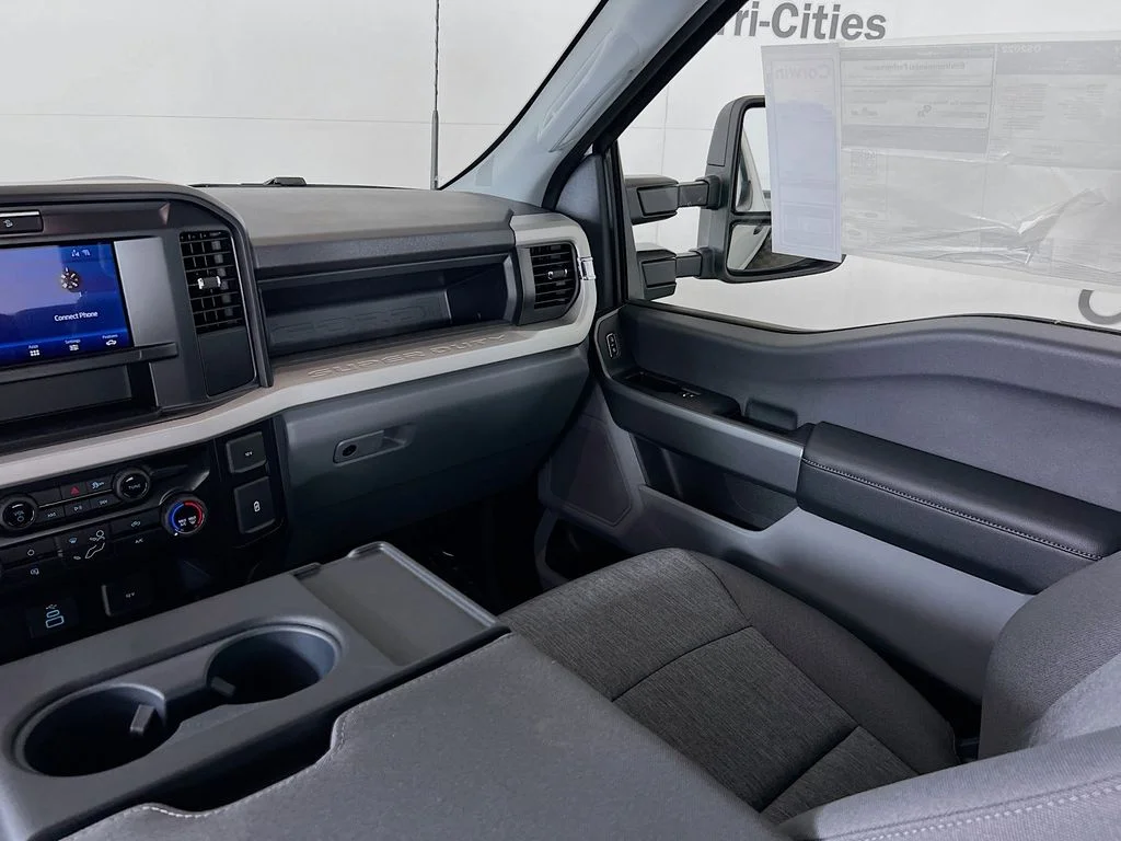 New 2026 Oxford White Ford XL image 24