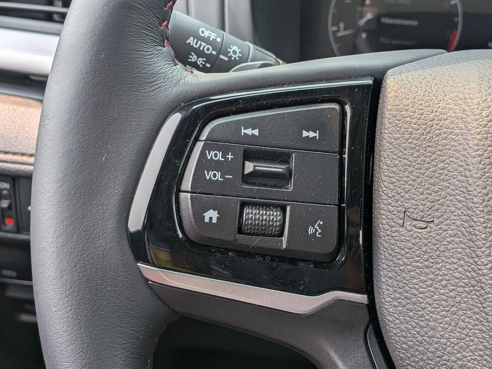 Used 2025 Sonic Gray Pearl Honda Sport-L image 21