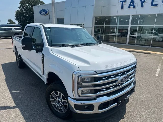 New 2026 Oxford White Ford F-250® Lariat® image 6