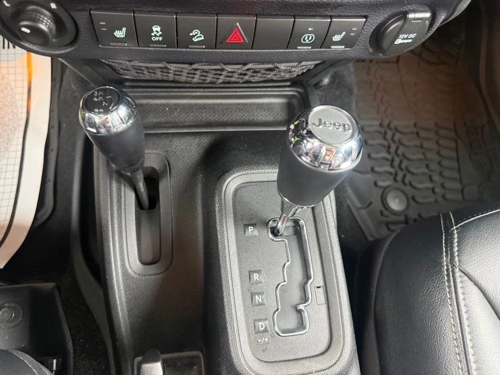Used 2017 Green Jeep Unlimited Sahara image 29